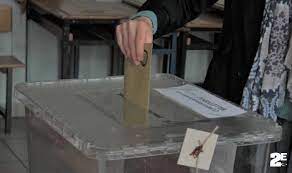 Oy kullanırken kalp krizi geçiren kadın hayatını kaybetti