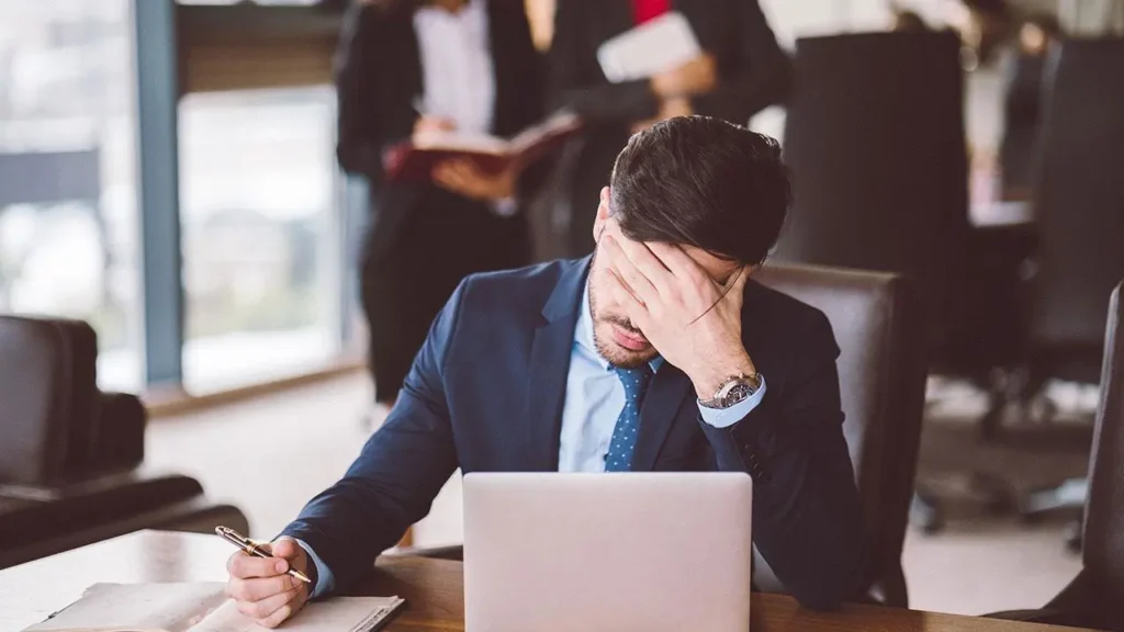 İş Yerinde Mobbing: Çalışanların Sağlığını Tehdit Eden Psikolojik Baskı