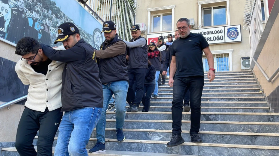 “Sınavsız üniversite” vaadiyle 700 bin dolarlık dolandırıcılık skandalı 