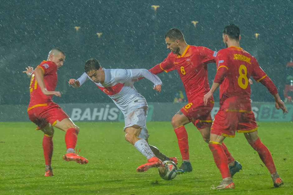 Karadağ’a 3-1 mağlup olan A Milli Takım, play-off’a kaldı 