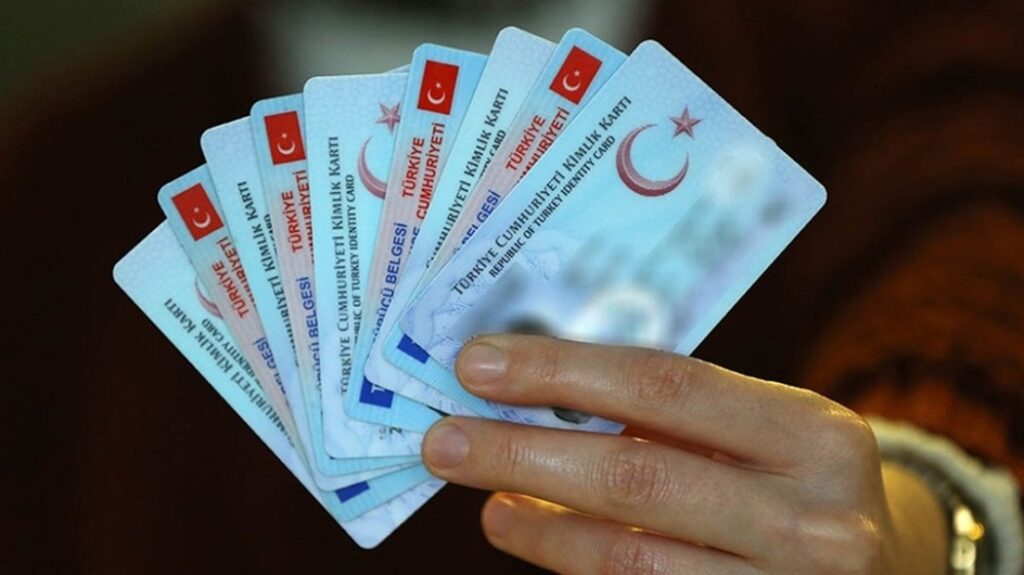 Bakan Yerlikaya açıkladı: Eski Tip Sürücü Belgelerinin Yenilenme Süresini Uzatıldı