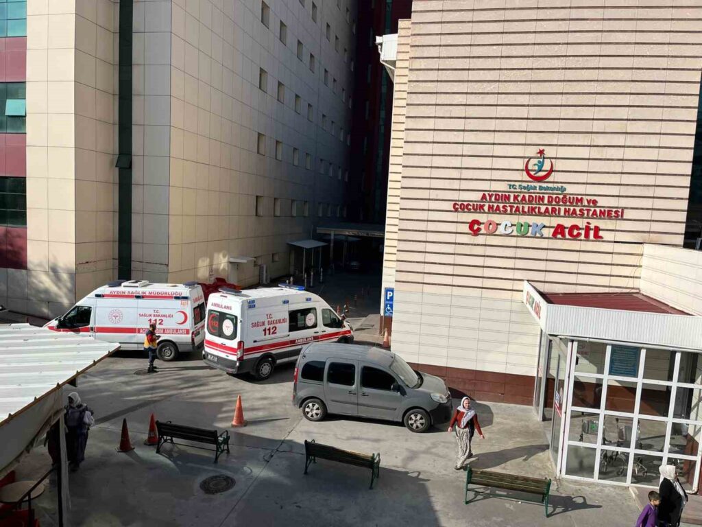 Aydın’da gıda zehirlenmesi şüphesiyle tedavi altına alınan öğrencilerin sayısı 45’e yükseldi!