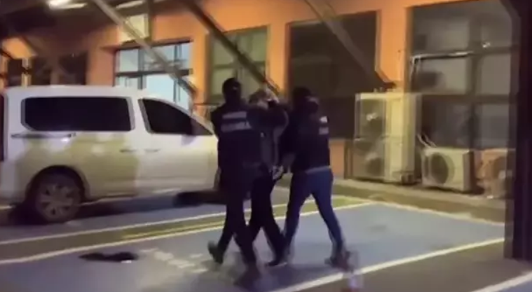 Rapçi “Sansar Salvo” tutuklandı