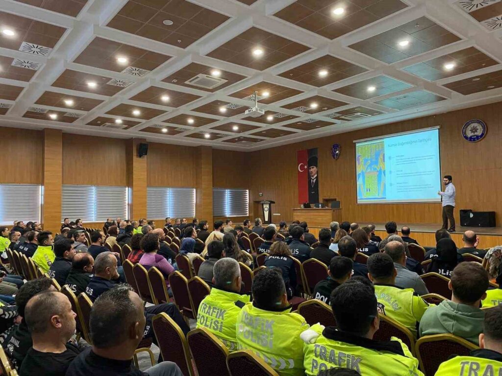 Afyonkarahisar Emniyeti’ne psikiyatri konferansı