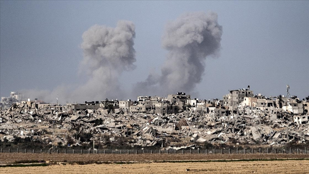 İsrail, Gazze’de sivillerin sığındığı binayı vurdu:14 ölü