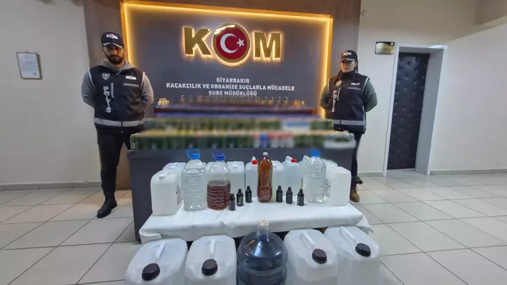 Diyarbakır’da kaçak içki operasyonu: 1,300 şişe ele geçirildi