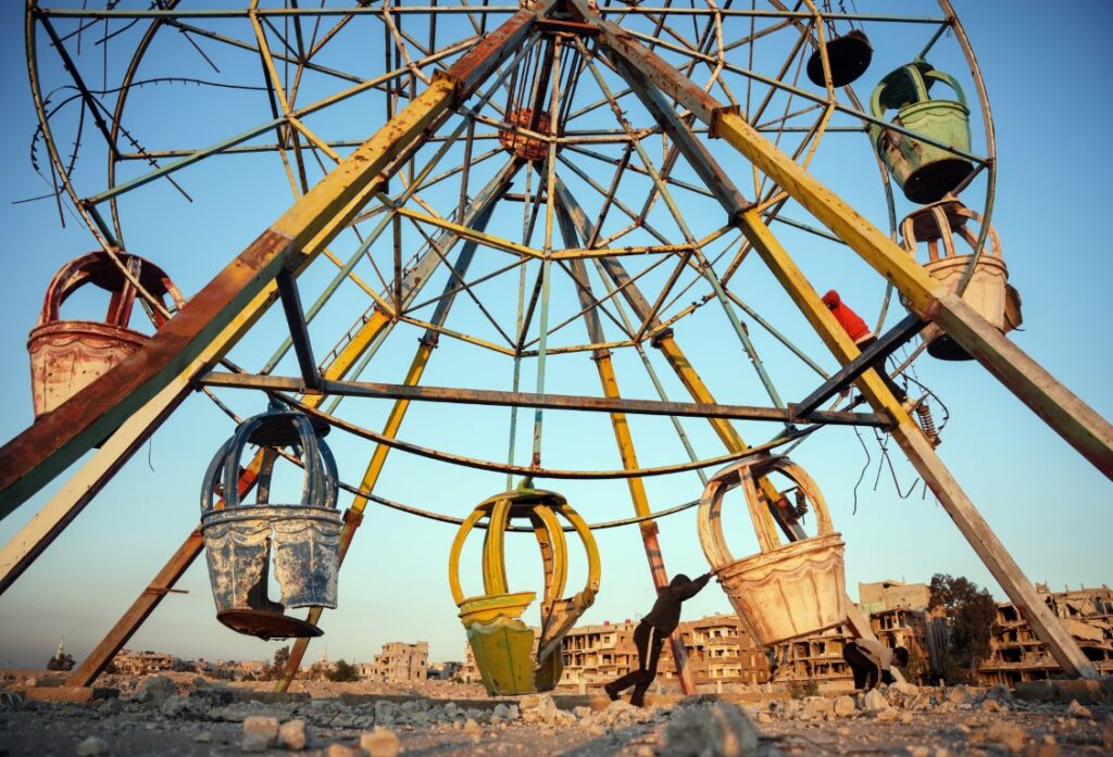 Suriyeli çocukların oyun alanı “harabeye dönen lunaparklar”