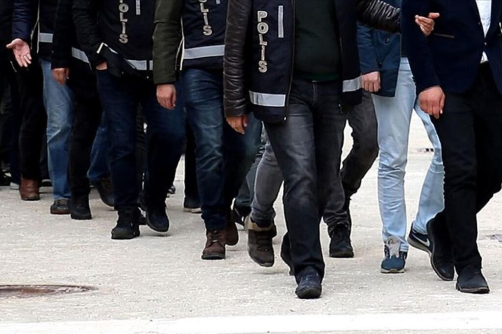 İzmir’de PKK/KCK’ya yönelik operasyonda 5 gözaltı