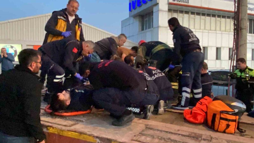 Tırla bariyer arasına sıkıştı!