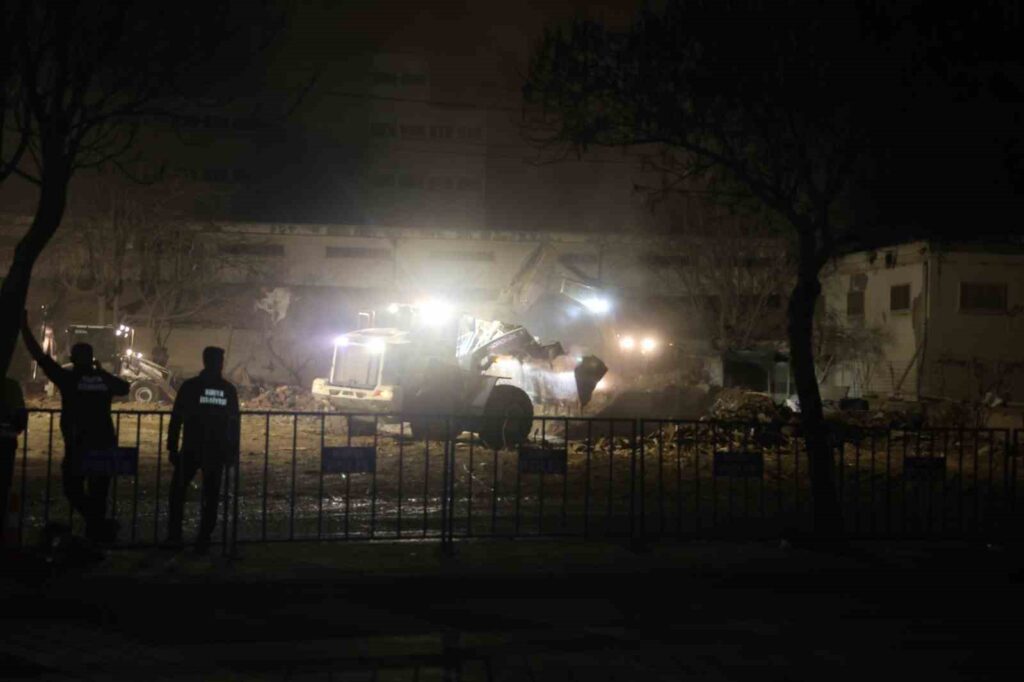 Konya’da çöken binanın enkaz kaldırma çalışmaları sona erdi