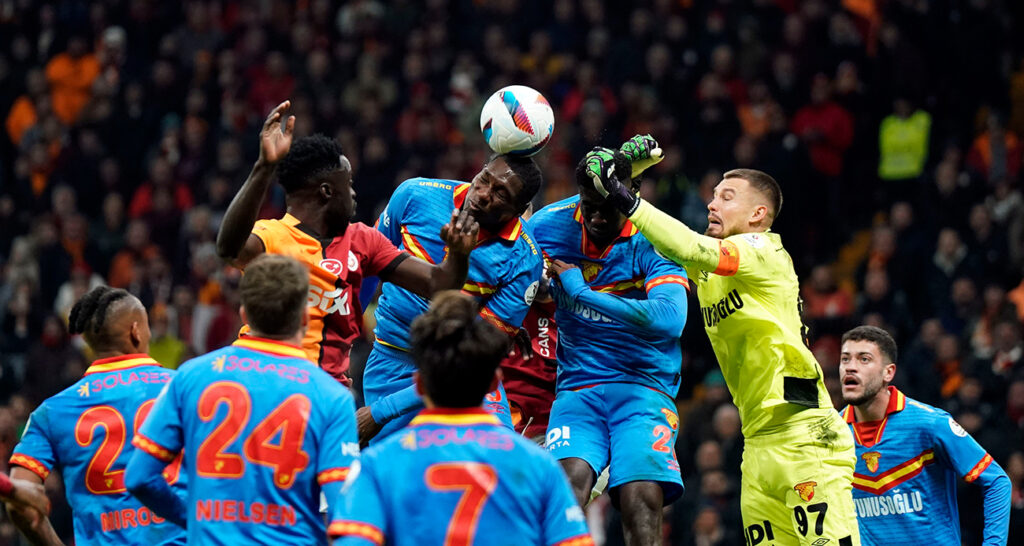Galatasaray Göztepe’yi 2-1 yendi