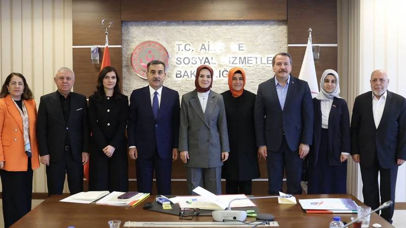 Sendikalar “Aile Yılı” toplantısına katıldı, ancak DİSK ve KESK davet edilmedi 
