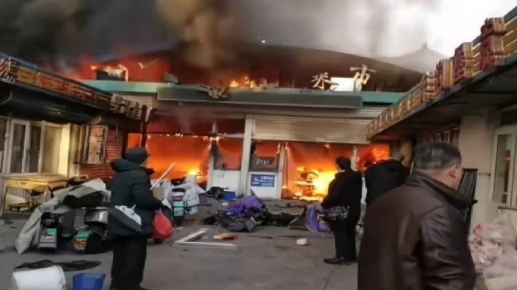 Çin’de gıda pazarında yangın: 8 ölü, 15 yaralı!