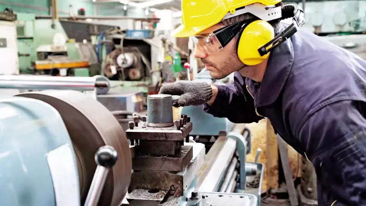 Esnaf, iş yerlerindeki İSG hizmetlerini kendisi yürütebilecek