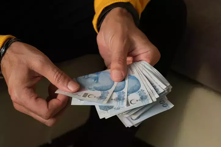 Kamuda çalışan i̇şçilerin i̇lave tediye tarihleri açıklandı 