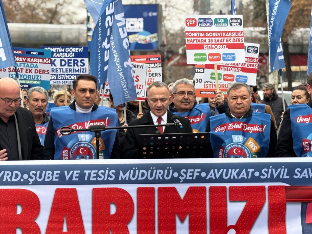 MEB önünde ‘maaş adaletsizliği’ eylemi 