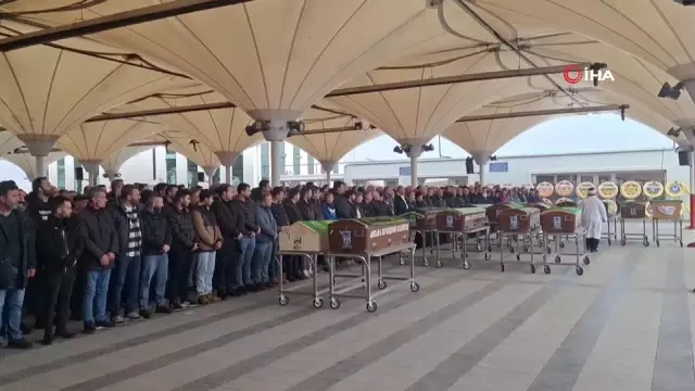 Ankara’da AVM’de zeminin çökmesi sonucu hayatını kaybeden i̇şçi son yolculuğuna uğurlandı 