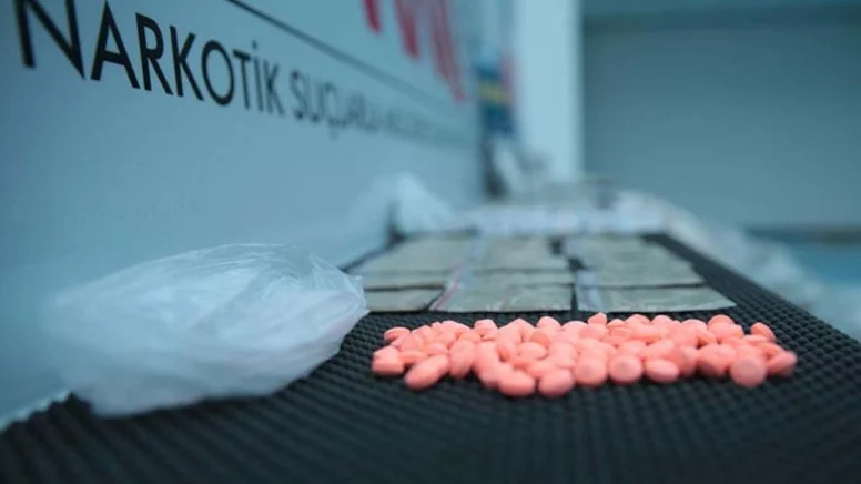 Adana’da uyuşturucu satarken yakalanan sanığa 12 yıl 6 ay hapis cezası