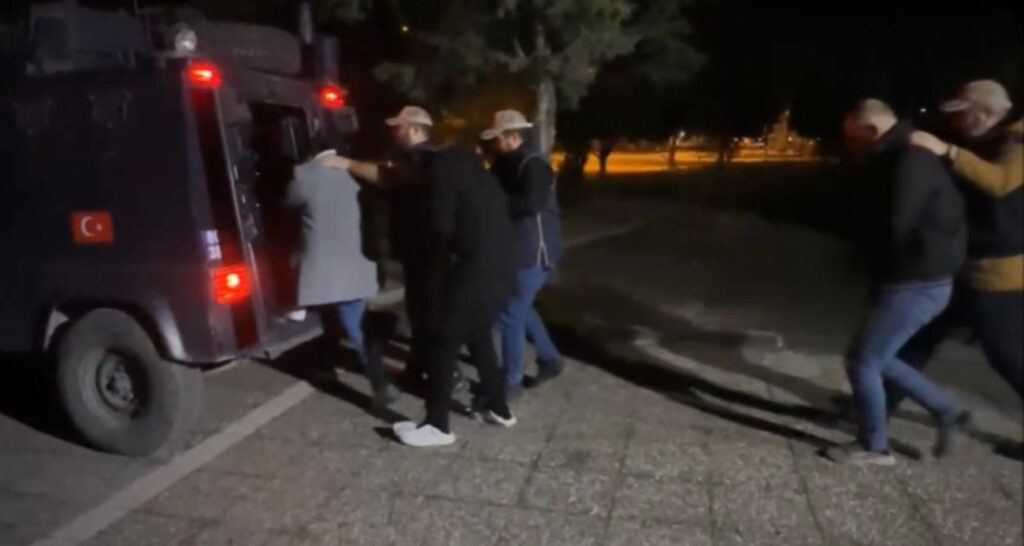 Osmaniye merkezli 3 ilde DEAŞ operasyonu: 3 tutuklama