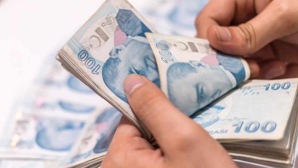 Emeklilerin zam farkı ödemeleri yarın yatırılacak