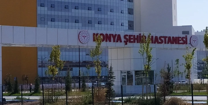 Konya’da tır seyir halindeki polis aracına çarptı: 1 polis şehit olurken, 2 polis ağır yaralandı!