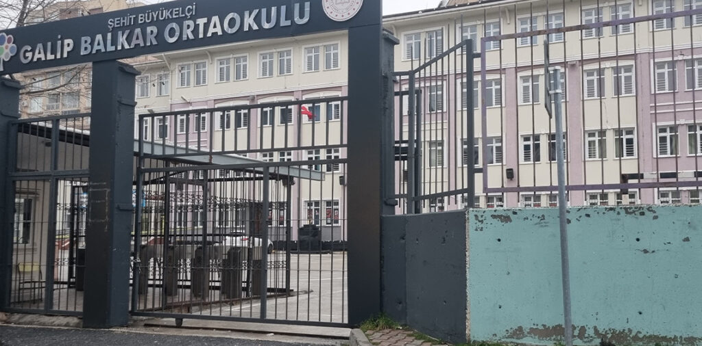 Beylikdüzü’nde site toplantısında silahlı dehşet: 3 yaralı, saldırgan yakalandı!