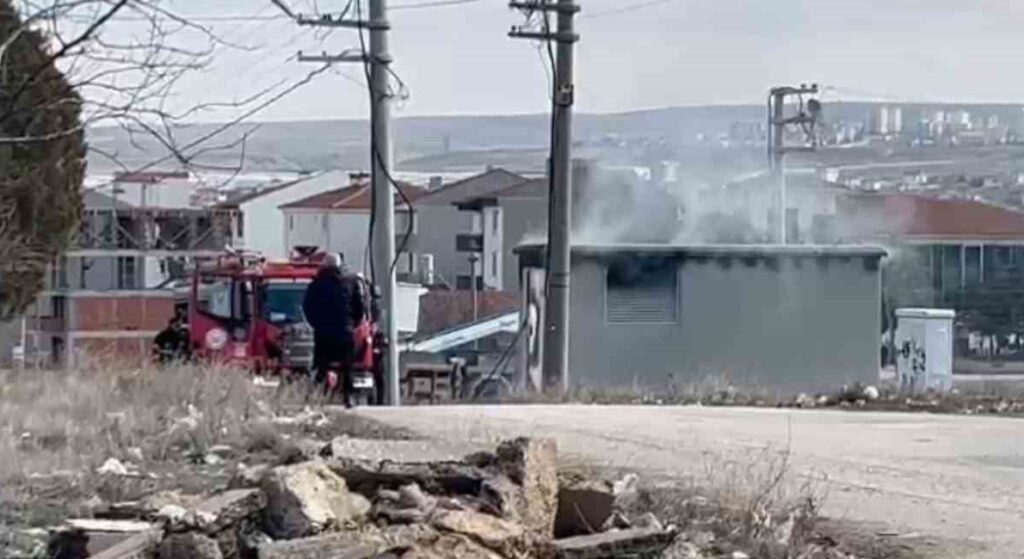Eskişehir’de trafoda yangın çıktı: Mahallede elektrik kesintisi yaşandı