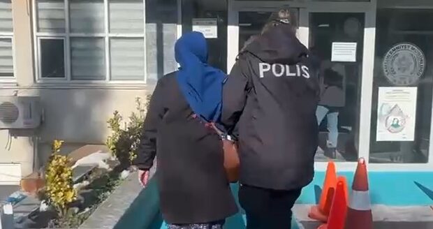 15 yıl hapis cezası olan kadın polis tarafından yakalandı