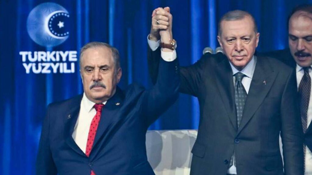 AK Parti’ye katılan Ensarioğlu: “Barış sürecinde görev almaya hazırım”