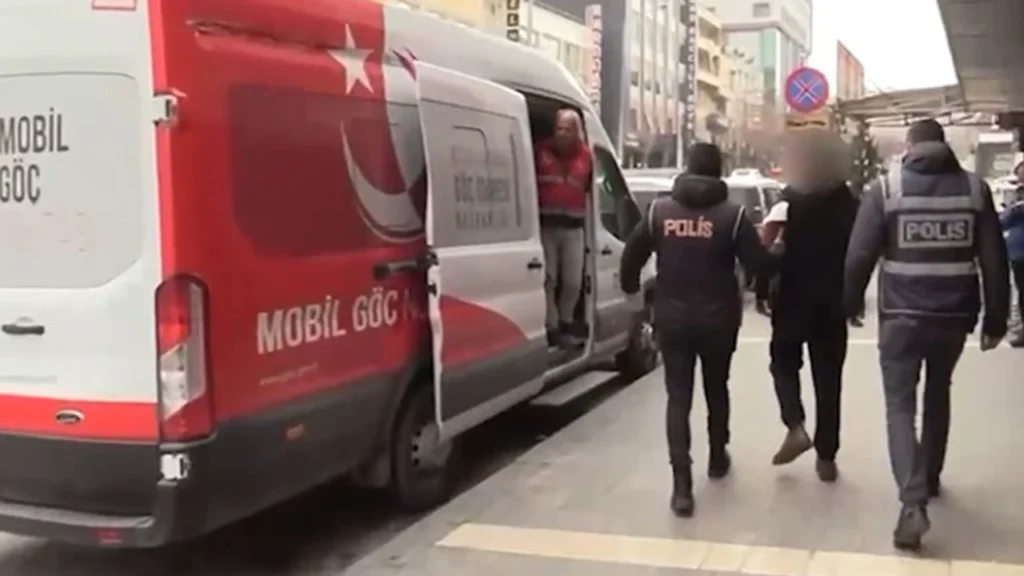 27 büyükşehirde mobil göç noktası denetimi!