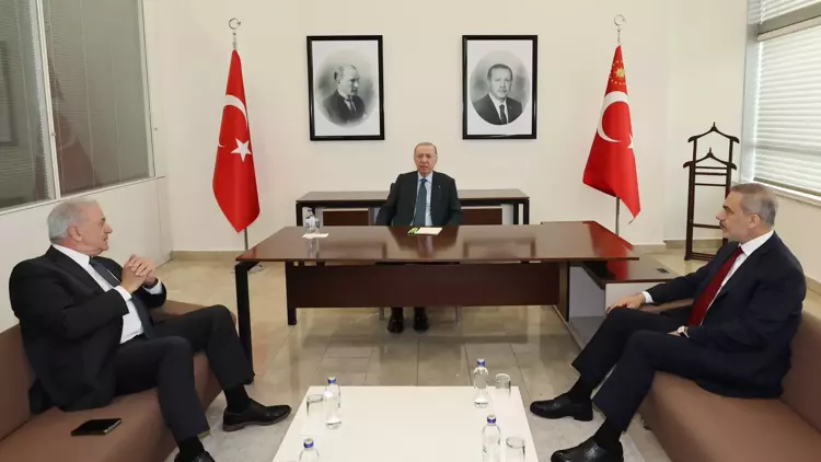 Cumhurbaşkanı Erdoğan, Eski Yunanistan Dışişleri Bakanı Avramopoulos’u kabul etti 