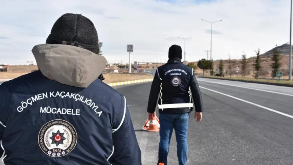 27 ilde gerçekleştirilen denetimlerde 144 düzensiz göçmen yakalandı
