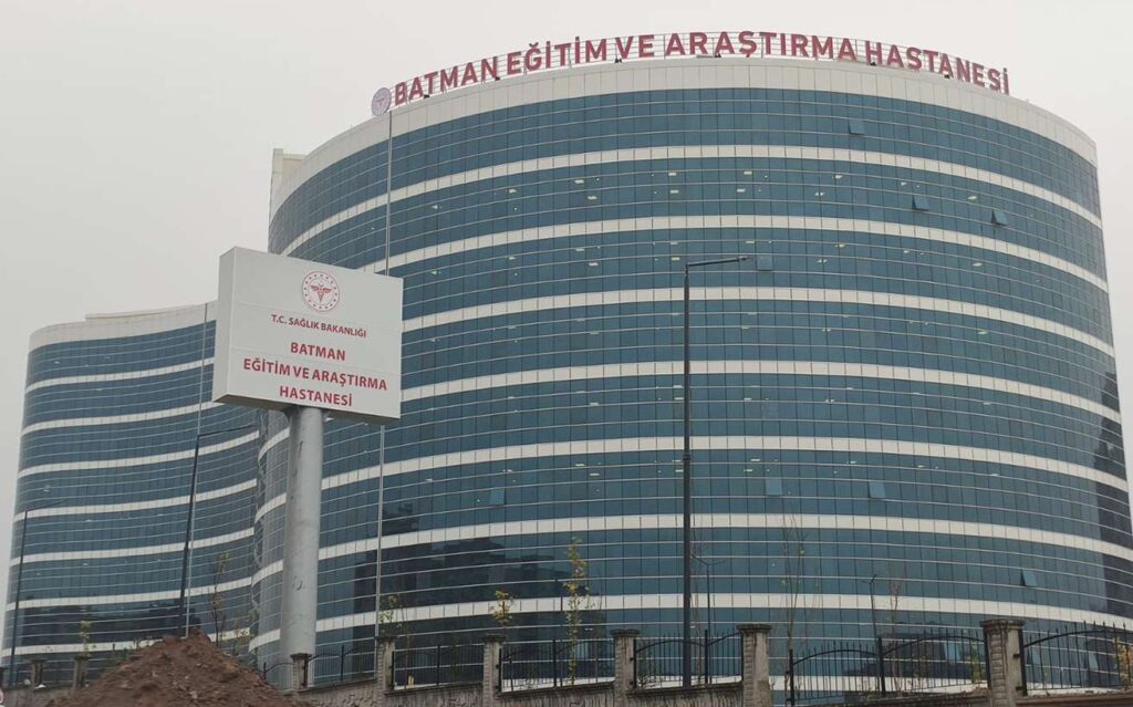 Batman’da sanayi sitesine giren 2 şüpheli etrafa rastgele ateş açarak 3 kişi yaraladı!