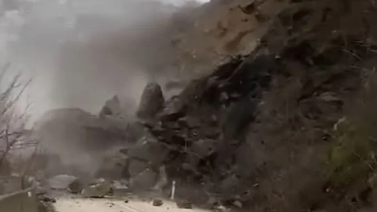 Ordu’da Heyelan Nedeniyle Karayolu Ulaşıma Kapanmış Durumda