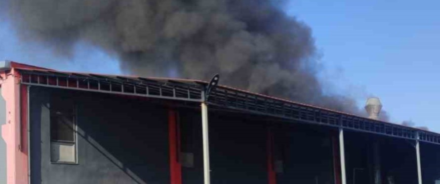 Erzincan’daki Amiral Alüminyum fabrikasında yangın: Maddi hasar oluştu!