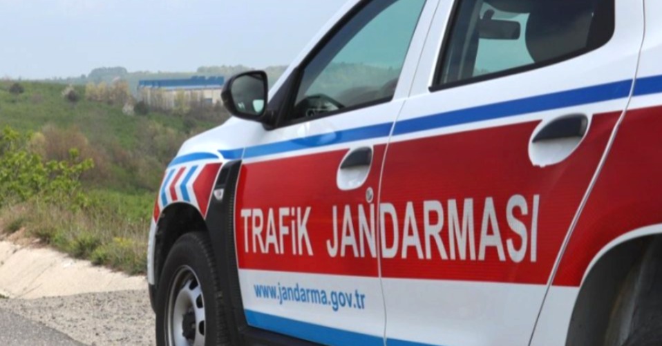 Köşk’te jandarmadan trafik denetimleri: 23 sürücüye 71 bin 895 TL idari para cezası 