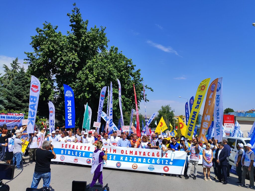 Kamu emekçilerinden ortak açıklama: Müzakere değil, mücadele 