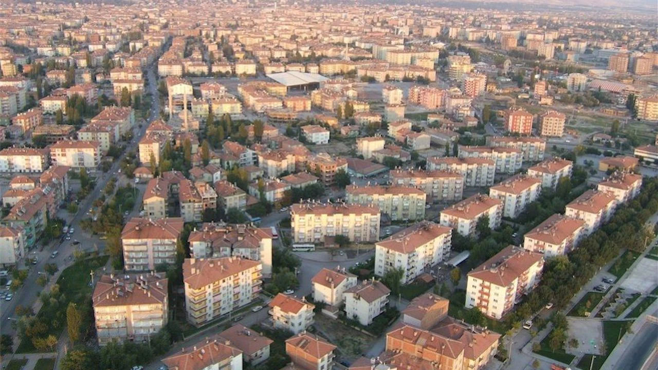 Aksaray’da 2600 metrekare arsa 109 milyon 500 bin TL bedelle satışa sunuldu