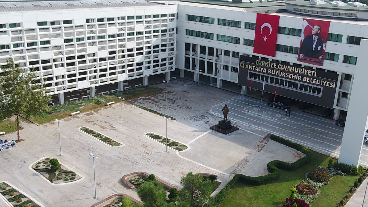 Şehrin düzeni sana emanet: Antalya Büyükşehir Belediyesi zabıta kadrolarını dolduruyor!