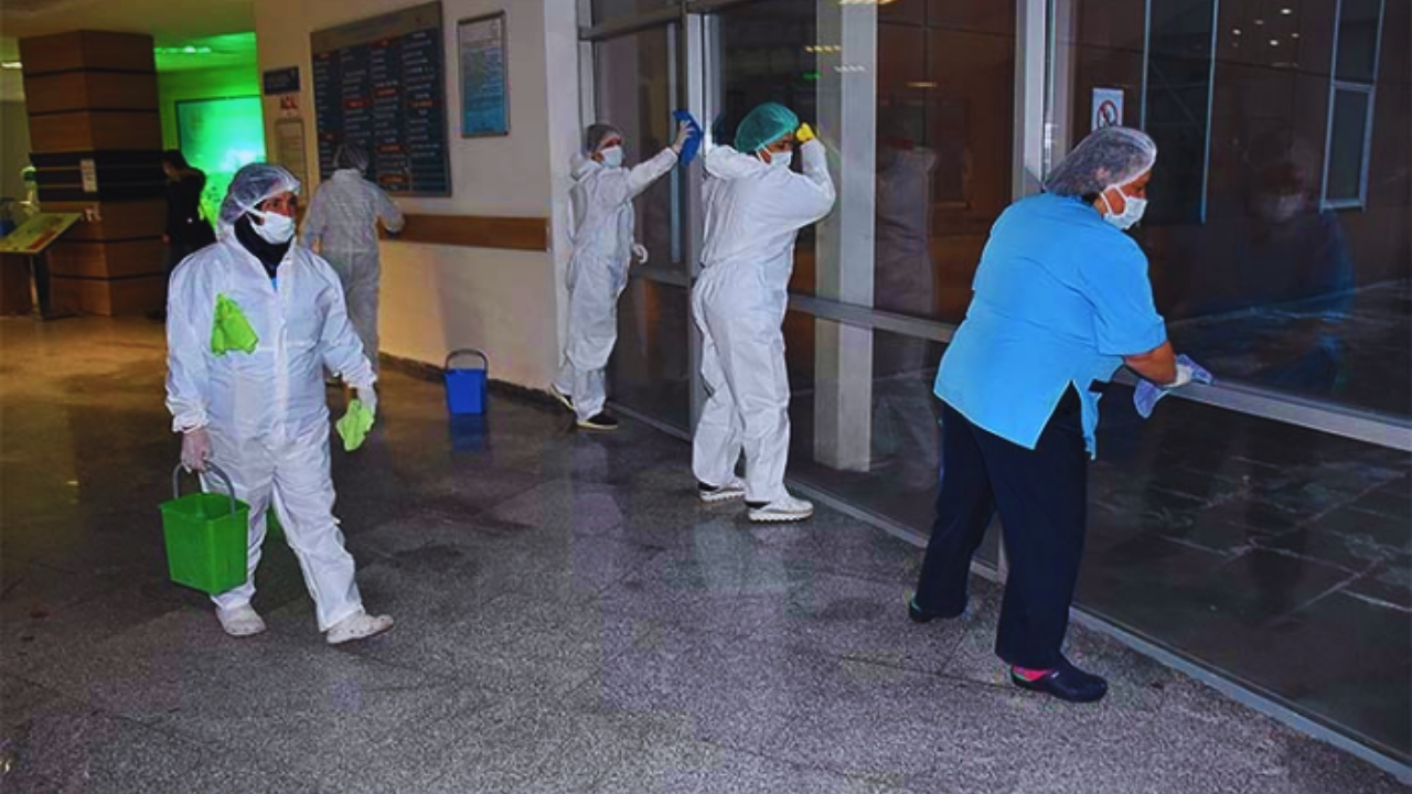 Yardımcı Hizmetler Sınıfı tartışması büyüyor: 111 bin kamu çalışanı ne istiyor?