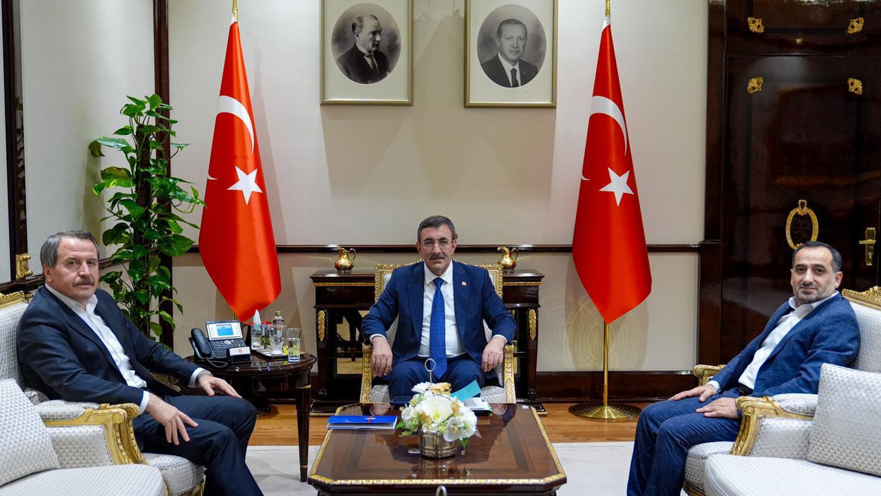 Memur-Sen’den reform çağrısı: “Sorunlar geçici değil bütüncül çözülmeli”