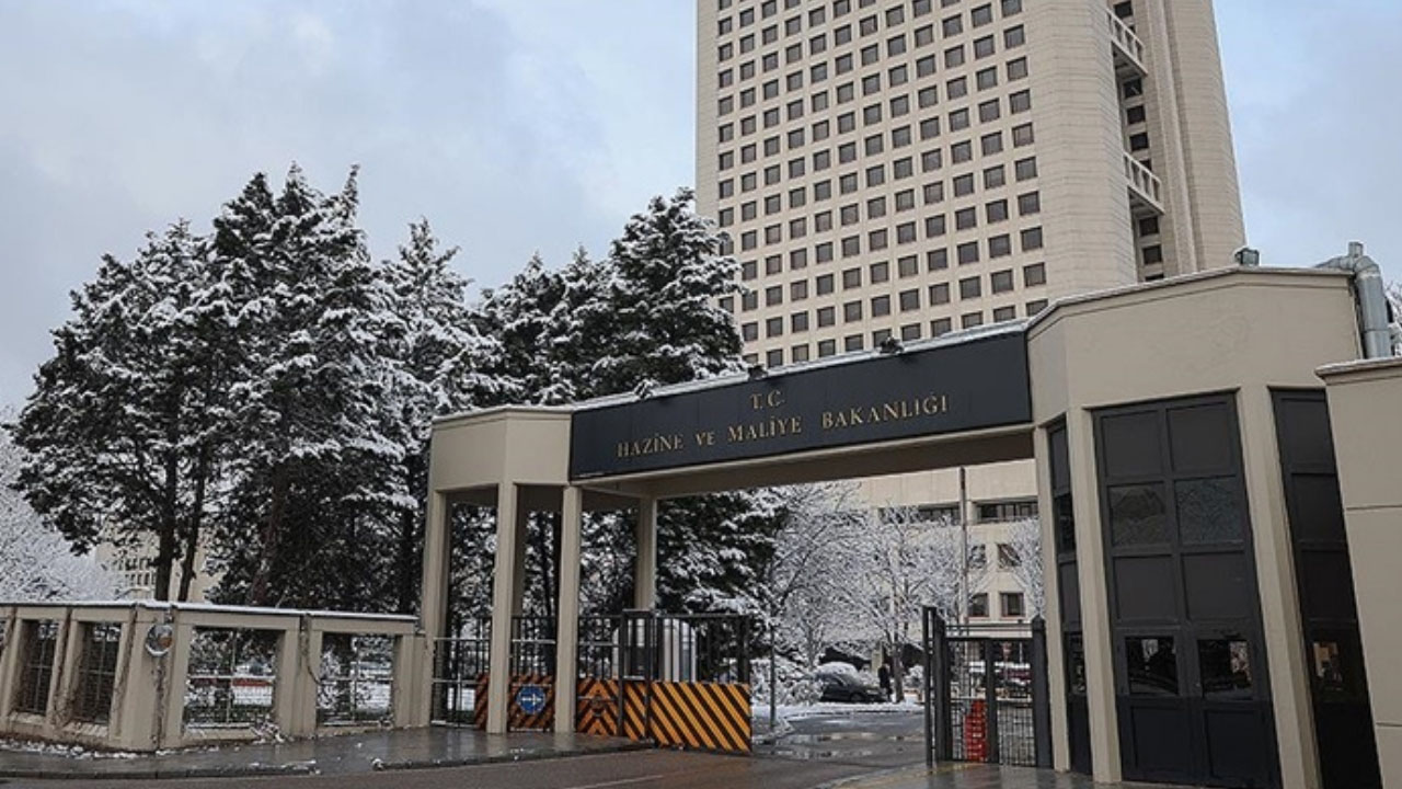 Hazine ve Maliye Bakanlığı’na FETÖ operasyonu: Bakanlık koridorları çalkalanıyor