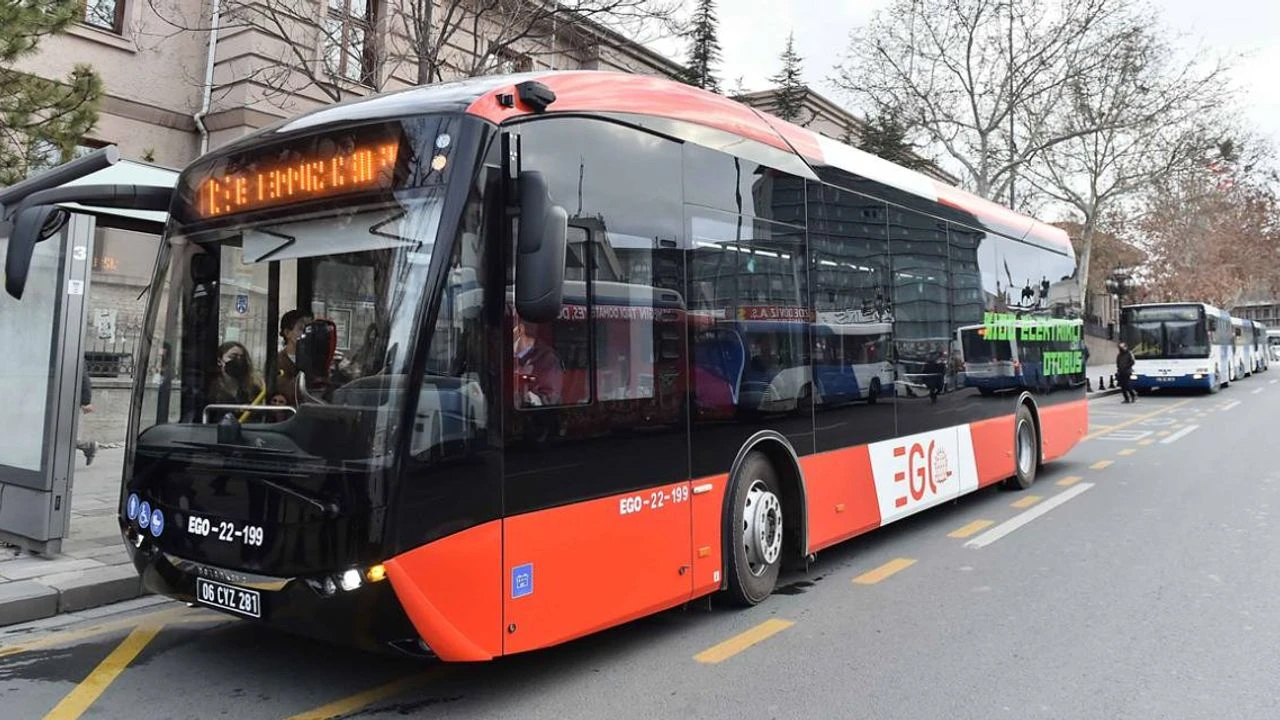 Ücretsiz ulaşımda esnafa destek artışı: Bakanlık düğmeye bastı