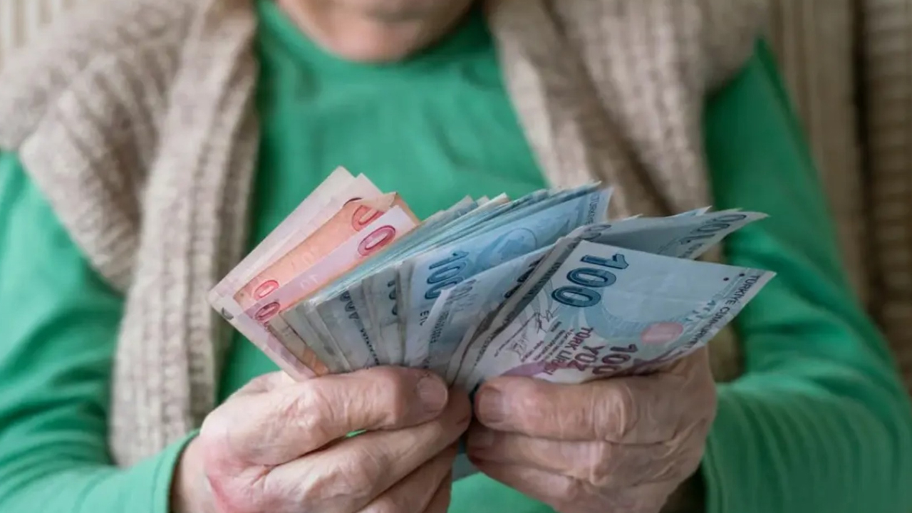 65 yaş aylığı alanlar dikkat! Maaşınız kesilebilir