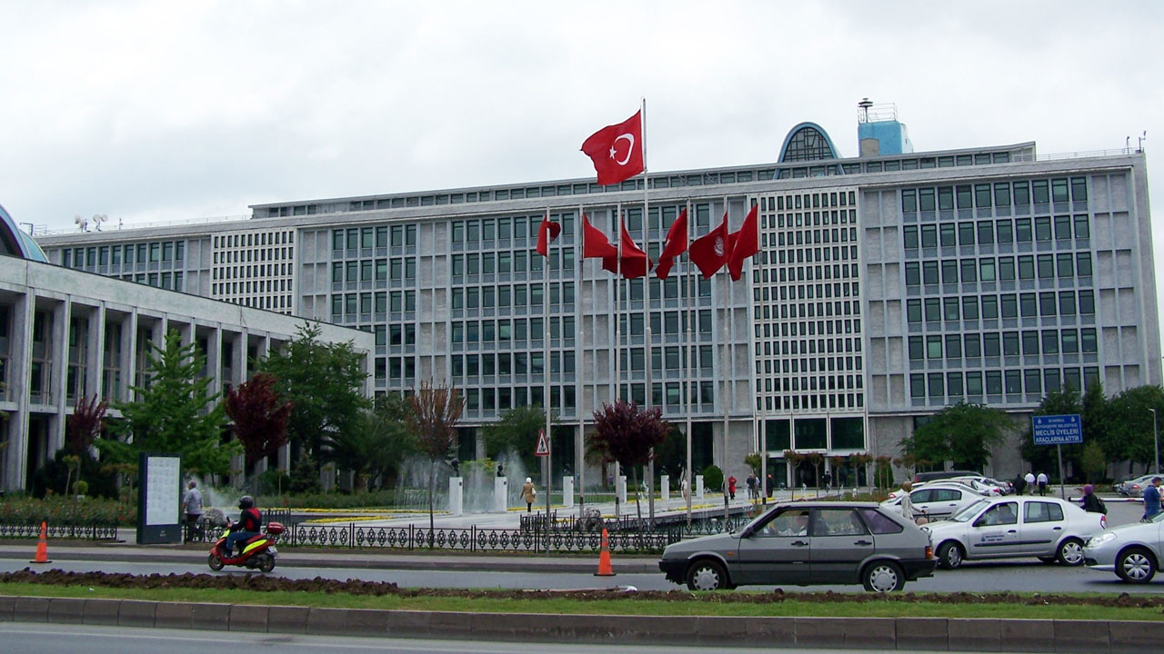 Yüzlerce kişiye iş kapısı açıldı: KPSS’siz 449 işçi alınacak