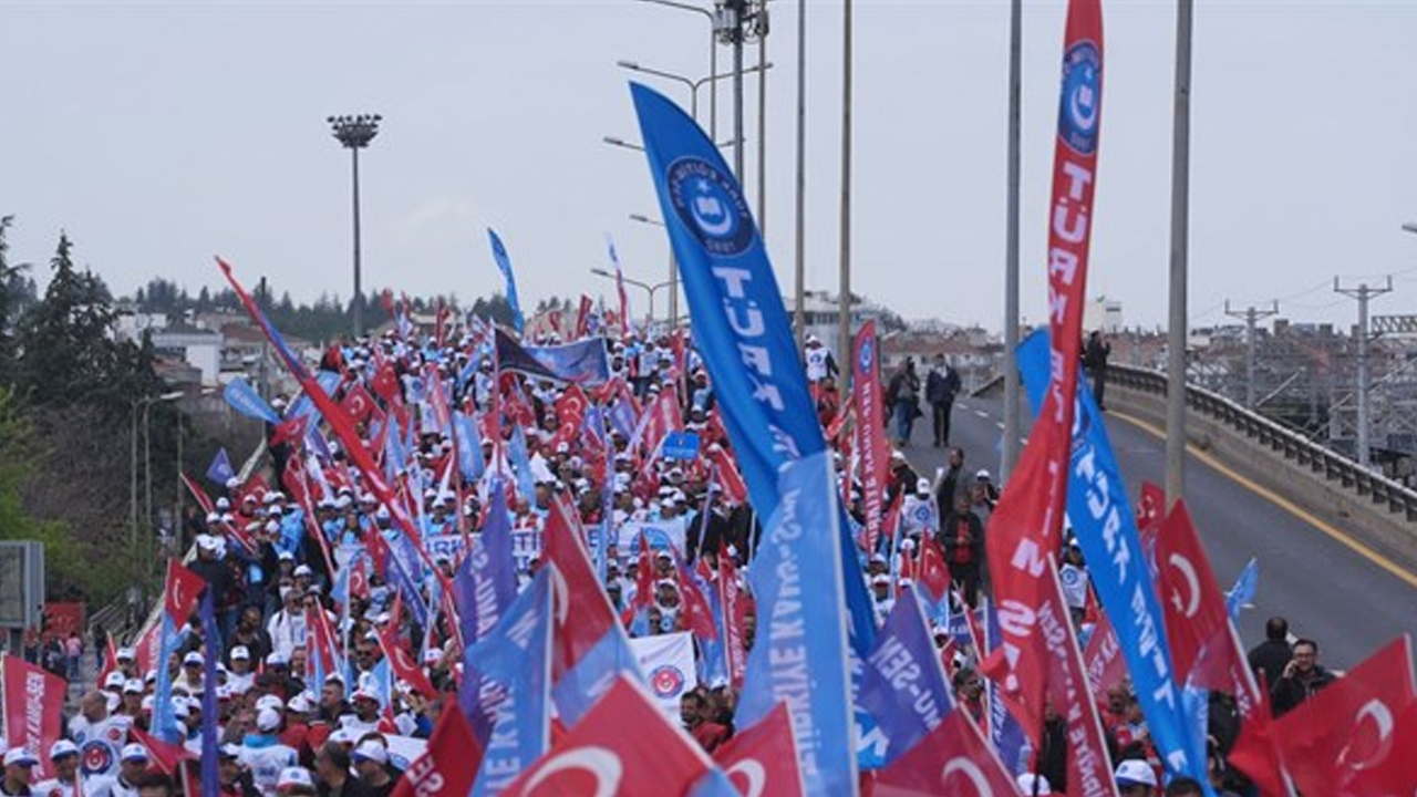 Memurlar için 14 kritik talep masada: Kamu-Sen’den Bakan Işıkhan’a kapsamlı dosya