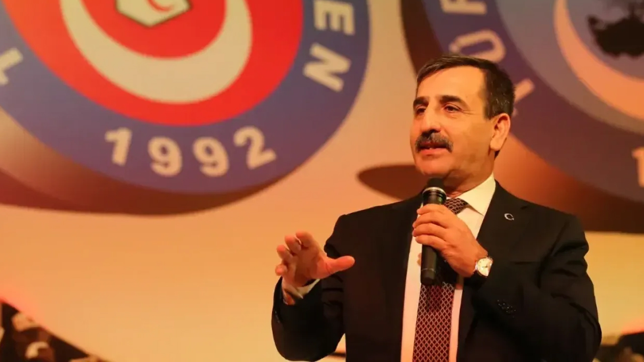 Türk Kamu-Sen’den sert çıkış: “Zam daha cebe girmeden yok oldu”