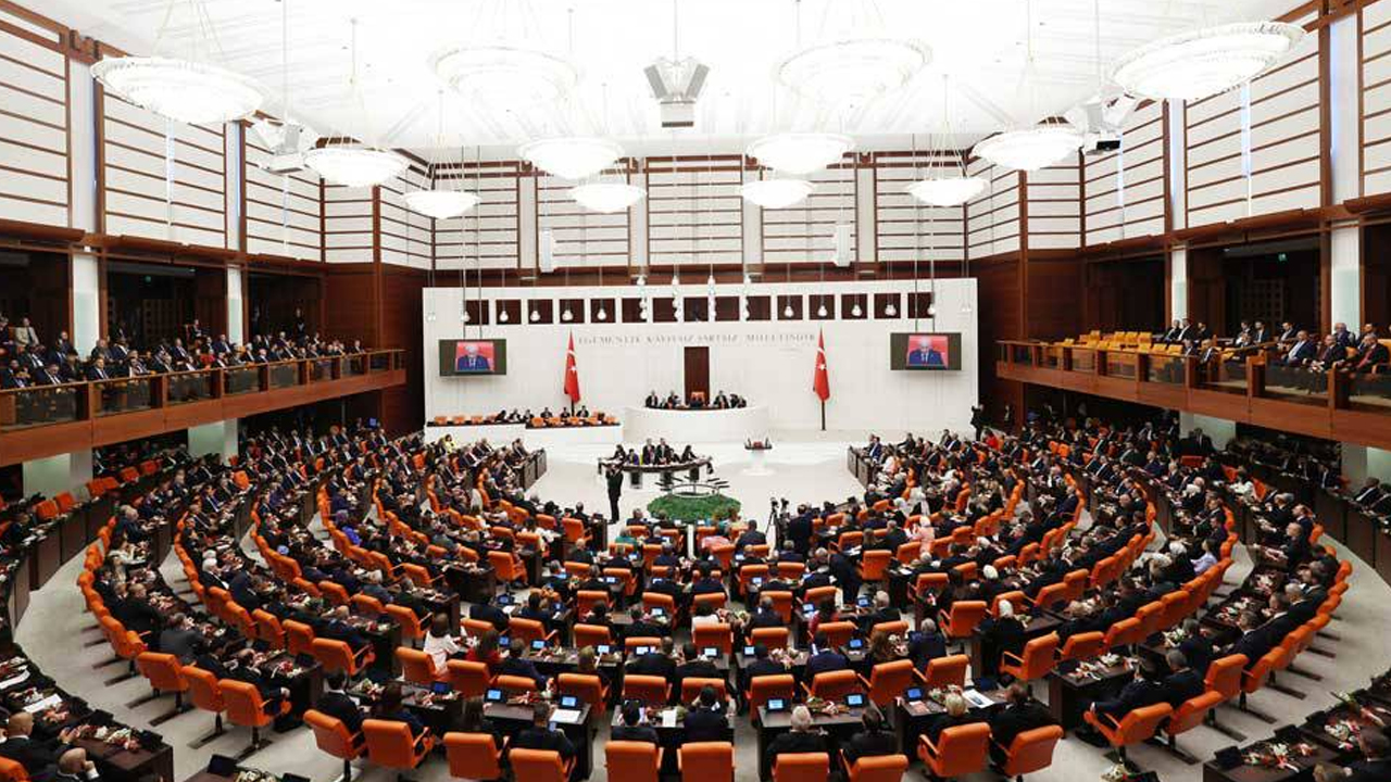 Milyonları ilgilendiren kararlar kapıda: Bedelli ücreti, doğum izni ve konut indirimi geliyor!