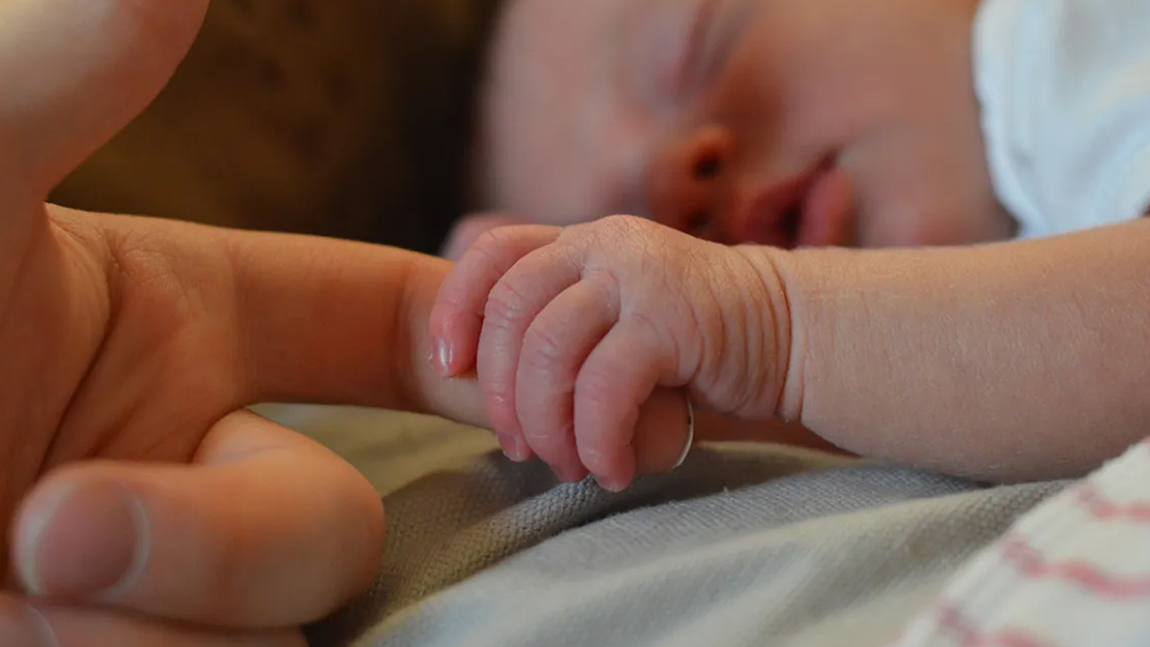 Doğum izni düzenlemesi bugün komisyonda görüşülecek