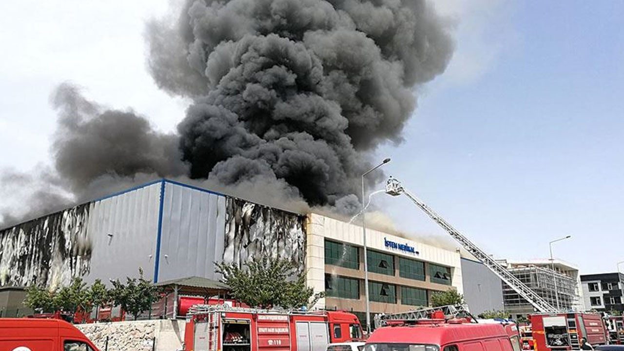 Ankara Sincan’da medikal fabrikasında yangın
